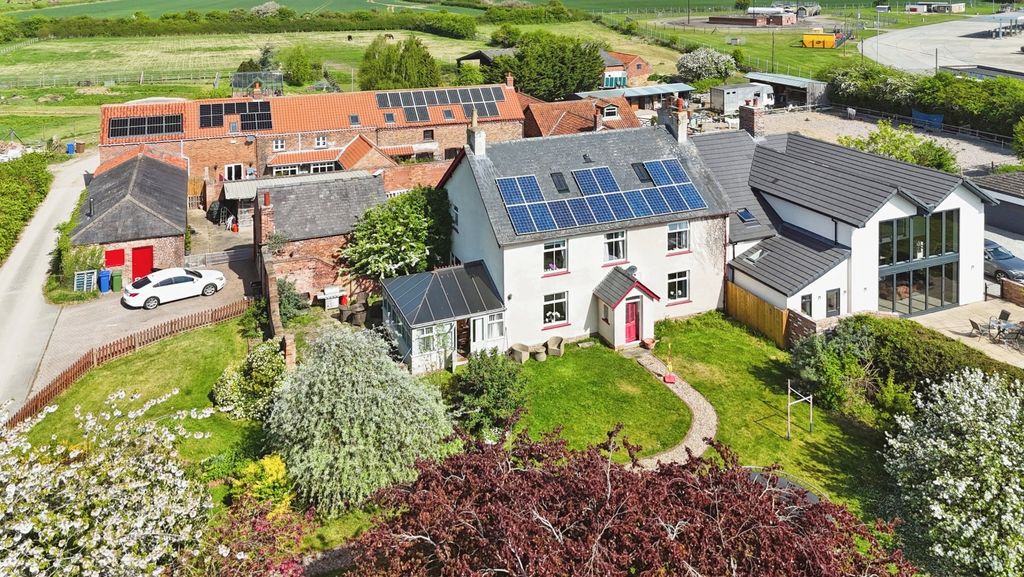 Property photo 3 of 48 4134529