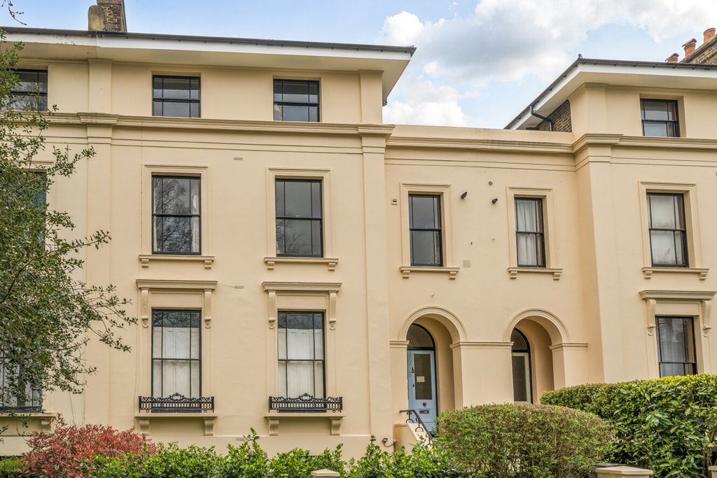 Property photo 1 of 17 1433704-2-69c27F6...