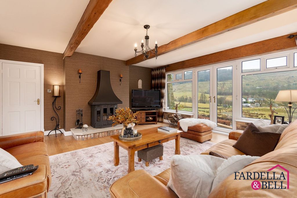 Property photo 2 of 41