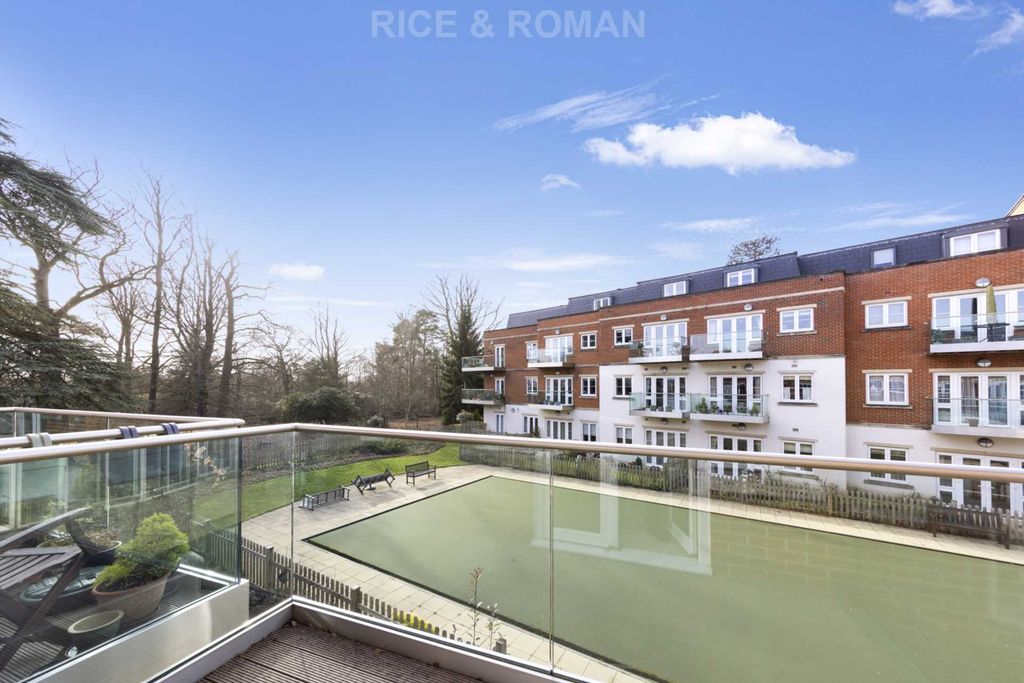 Property photo 1 of 25