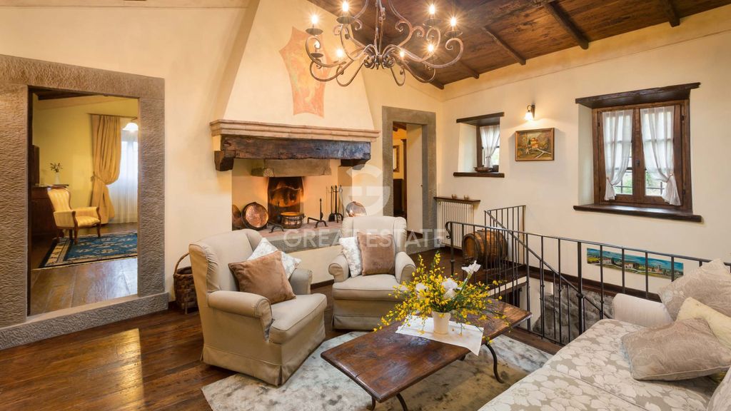 Property photo 2 of 35 Interiors