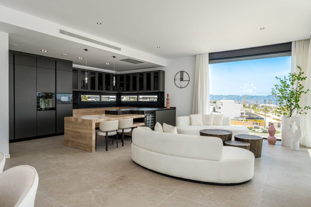 Property photo 3 of 50