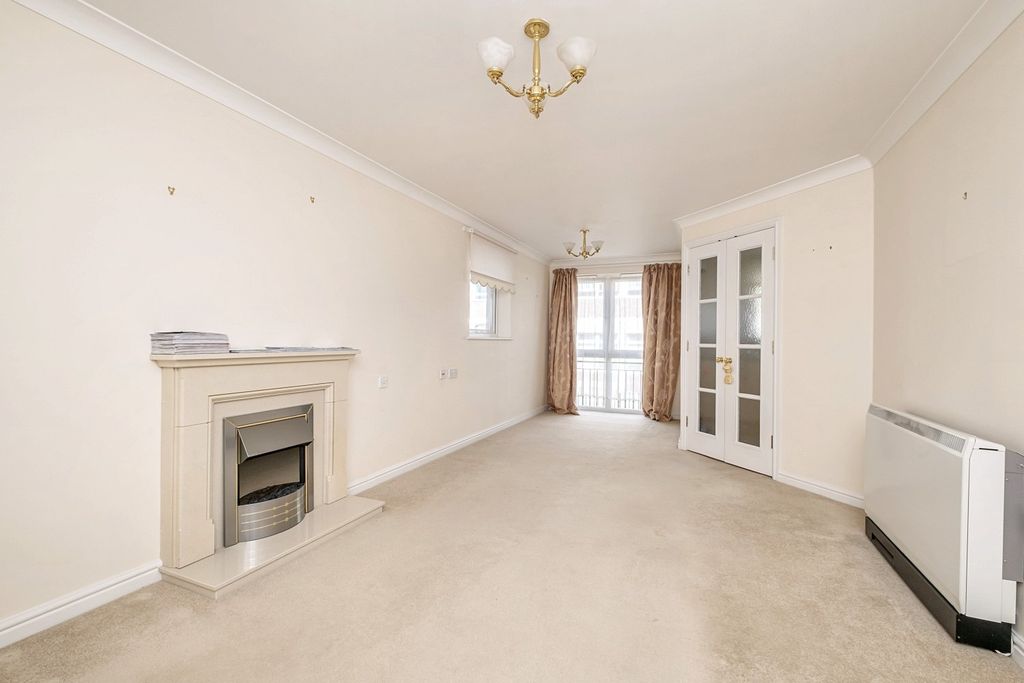 Property photo 2 of 10