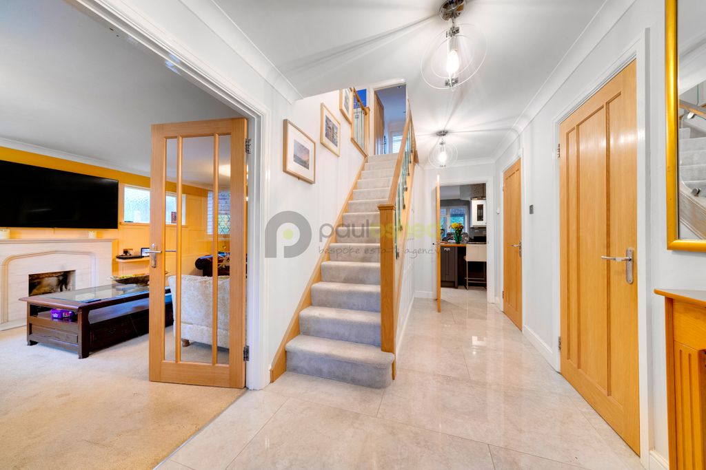 Property photo 3 of 23 Dsc03963