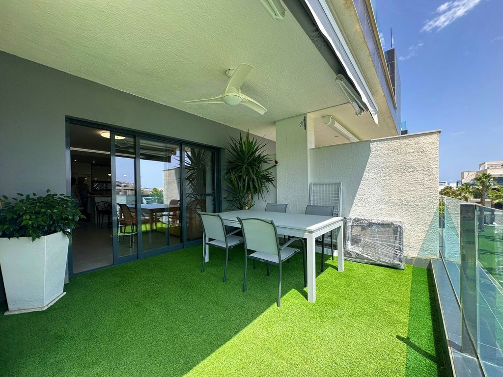 Property photo 2 of 50
