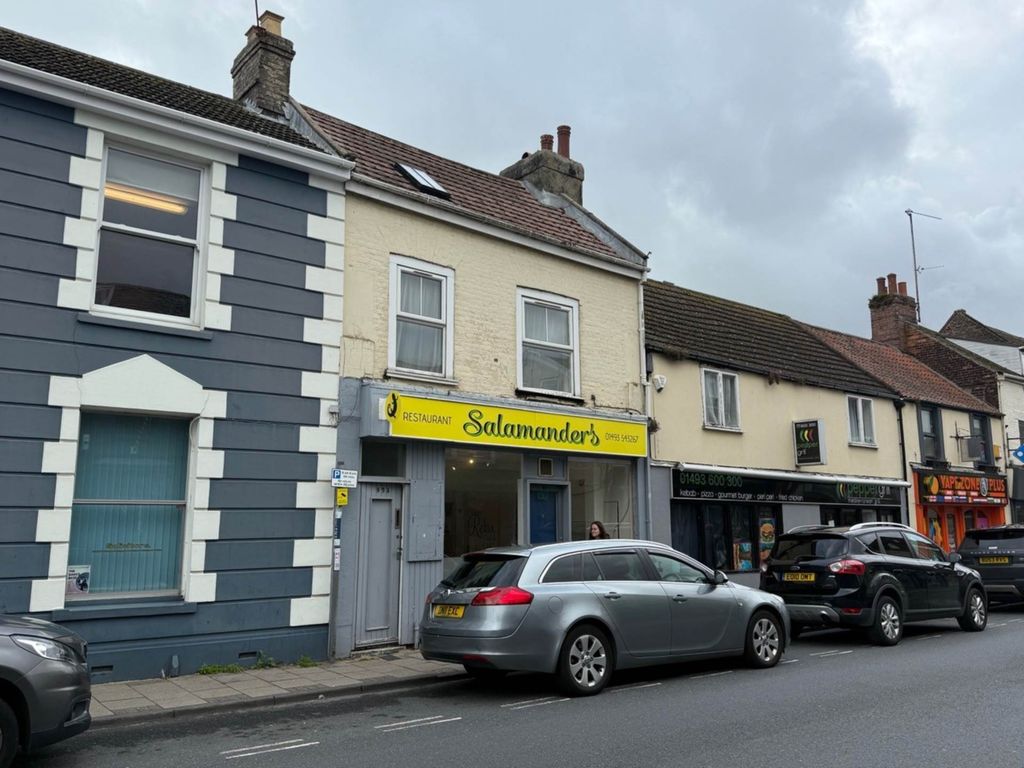 Property photo 2 of 32