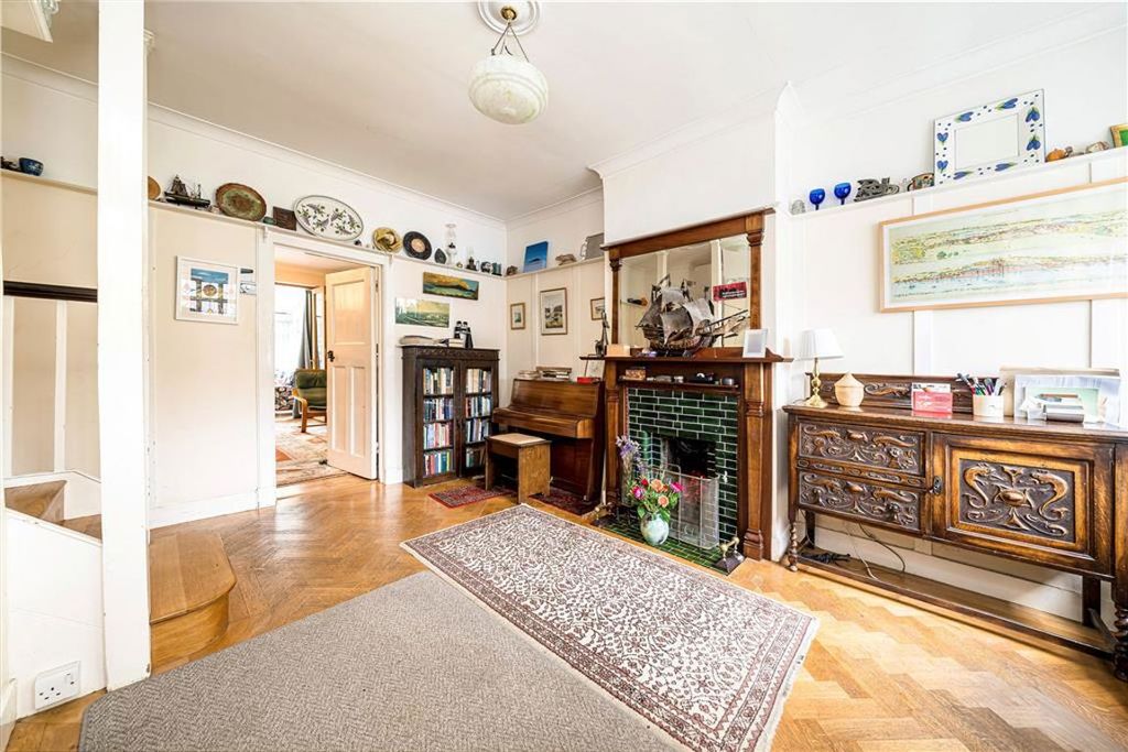 Property photo 3 of 8