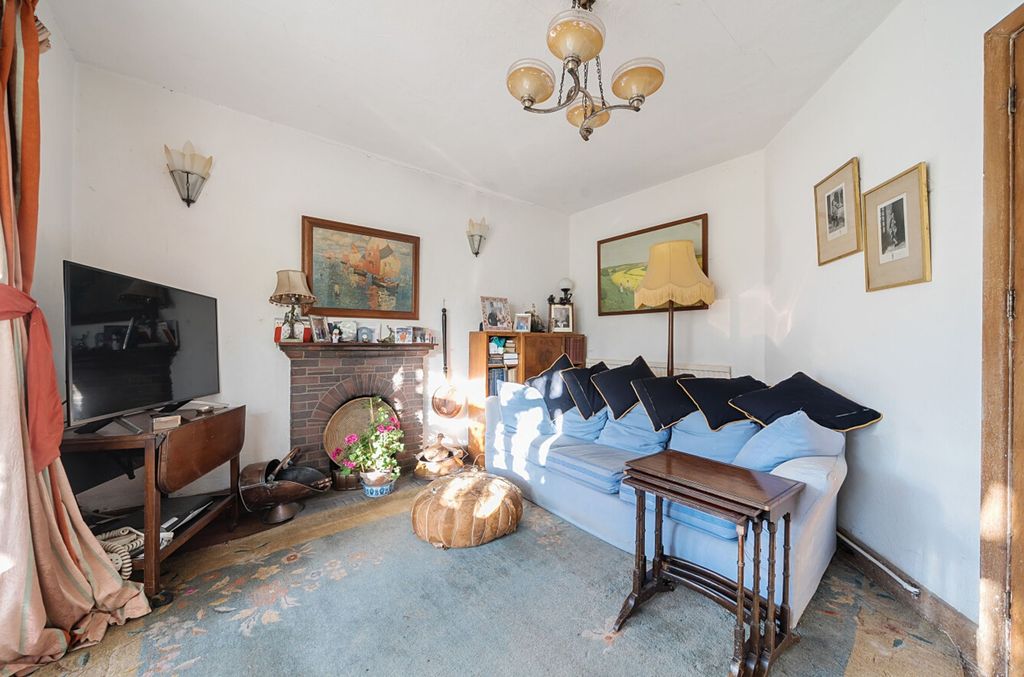 Property photo 3 of 16