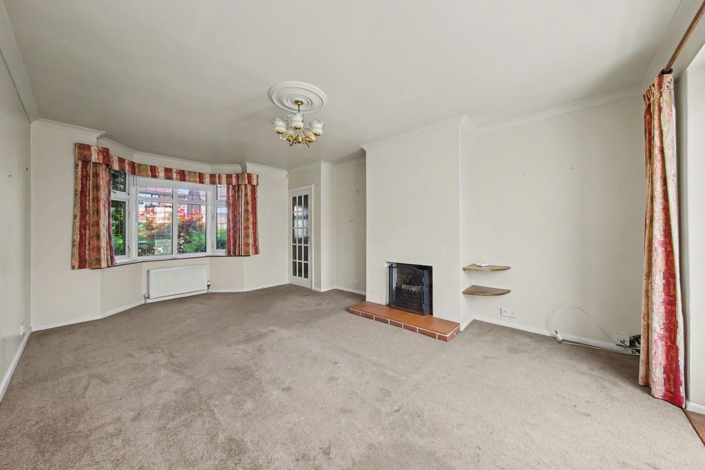 Property photo 2 of 30 Living Room