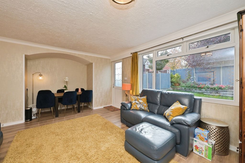 Property photo 3 of 17