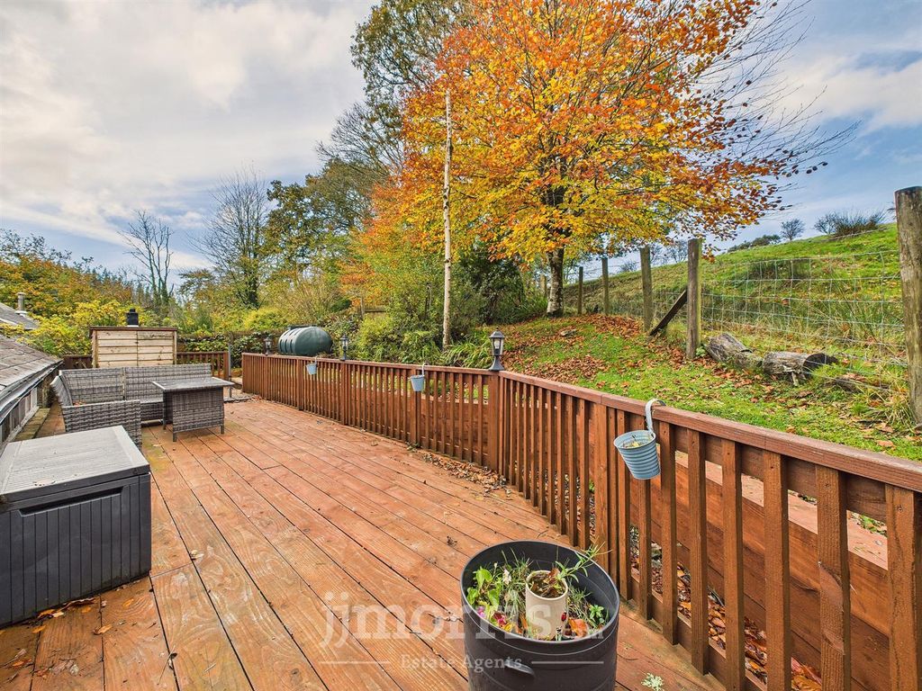 Property photo 3 of 36 Externally