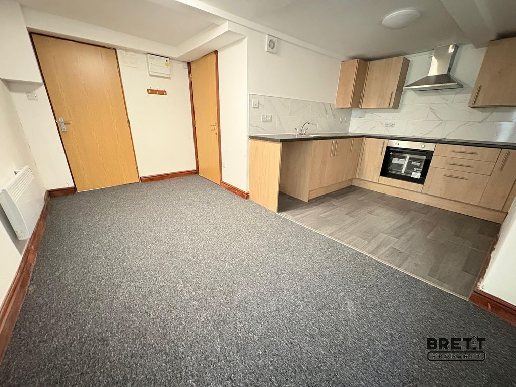 Property photo 2 of 6 Kitchen-Dining