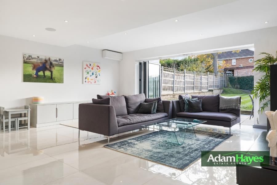 Property photo 3 of 23 18.Png