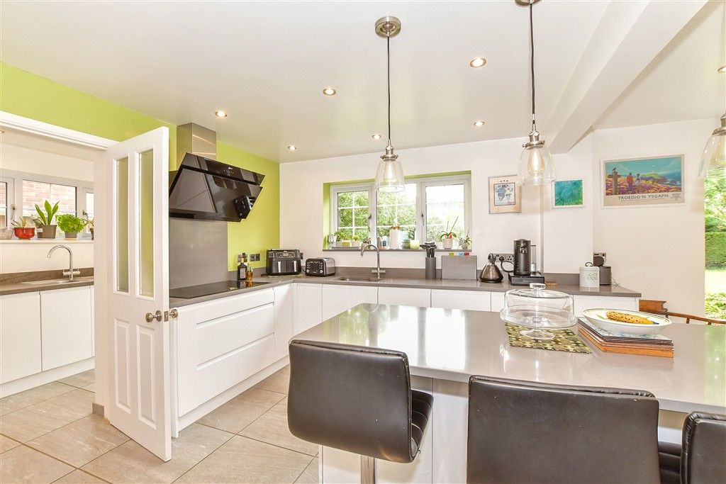 Property photo 1 of 17 Kitchen/Dining Room