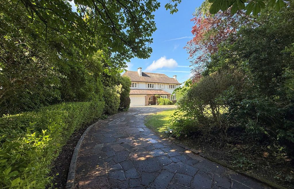 Property photo 1 of 21