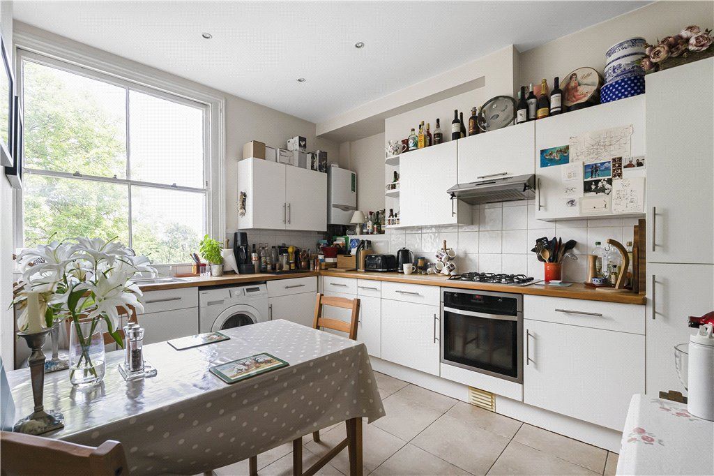 Property photo 2 of 12 Kitchen