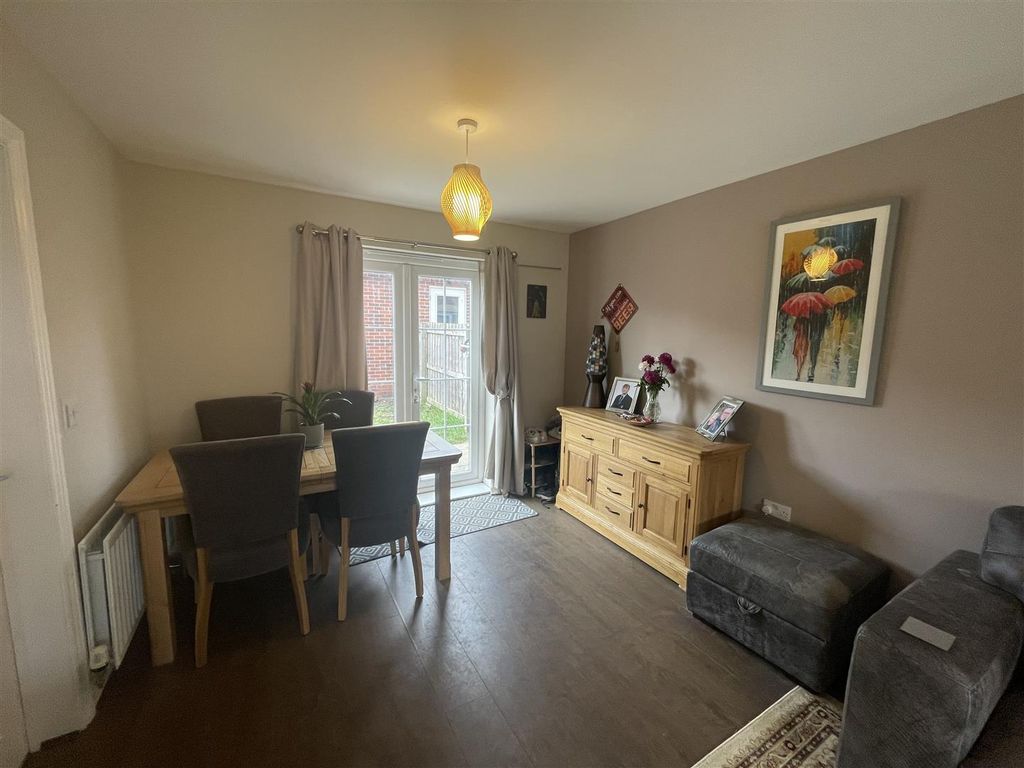 Property photo 3 of 12 27 Twizell 11.Jpg