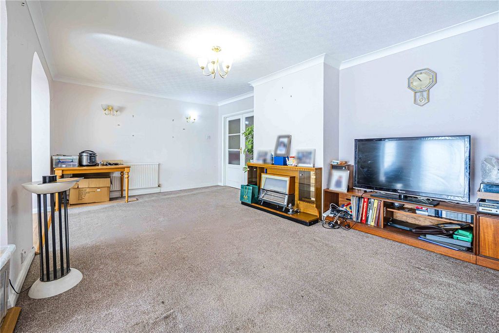 Property photo 3 of 19 Picture No. 13