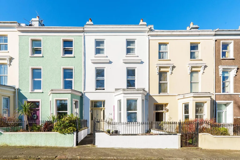 Property photo 1 of 36