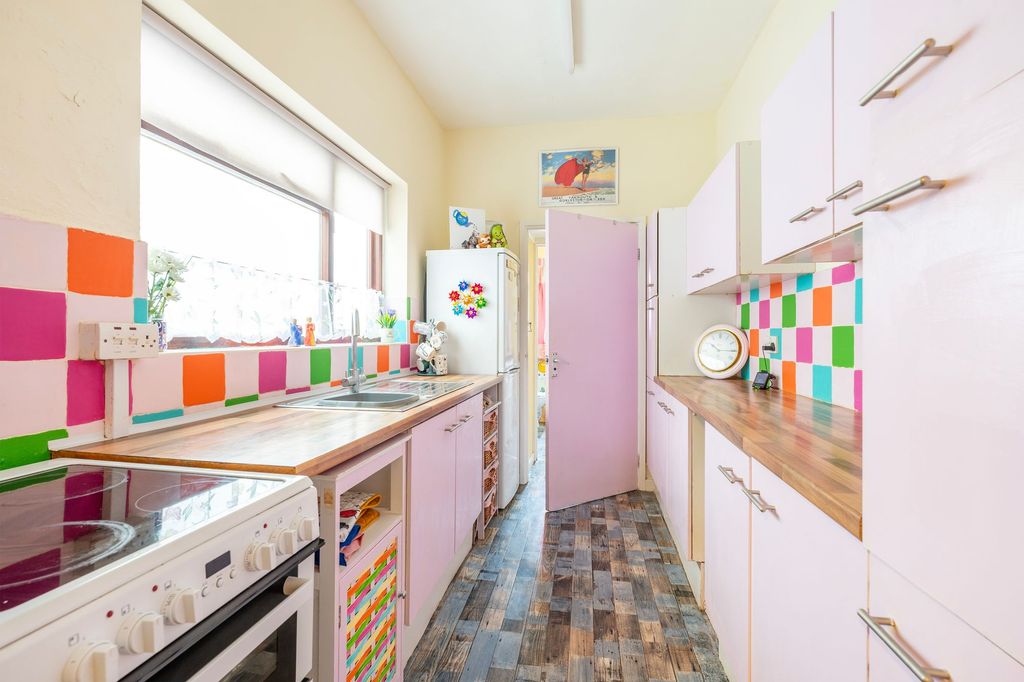 Property photo 2 of 15