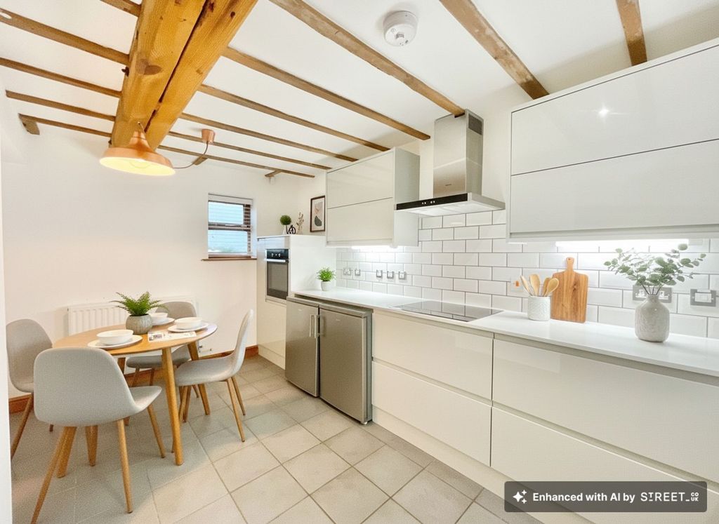 Property photo 3 of 27