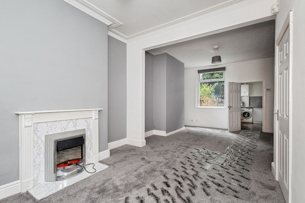 Property photo 3 of 17 Photo