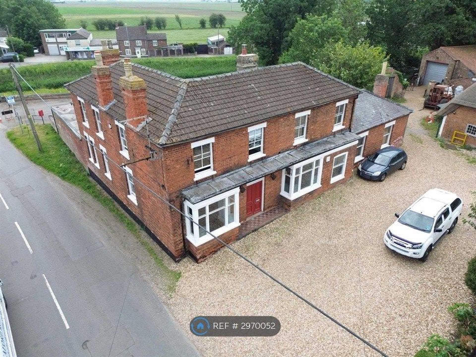 Property photo 2 of 25