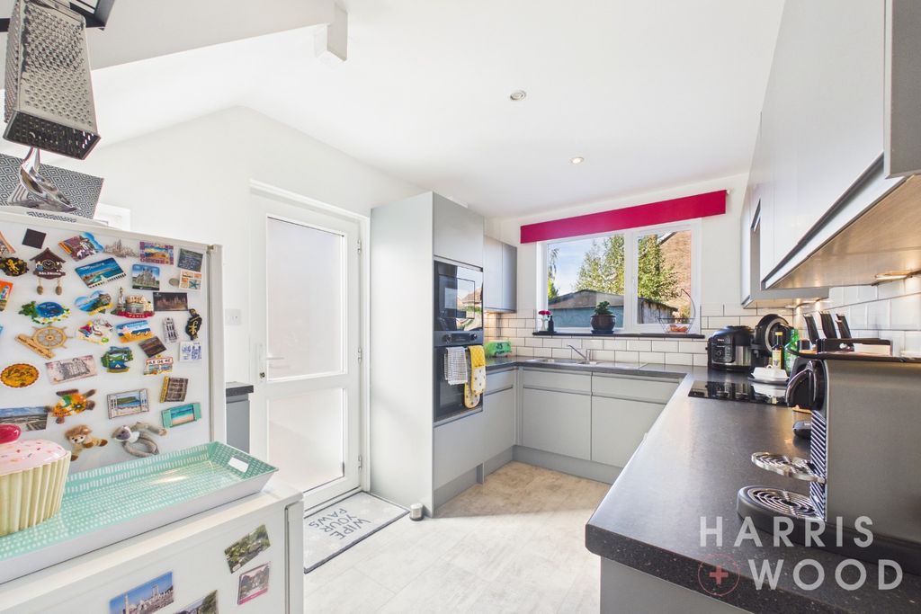 Property photo 3 of 31 5599534