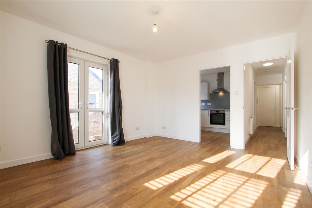 Property photo 2 of 16 Img_8422.Jpg