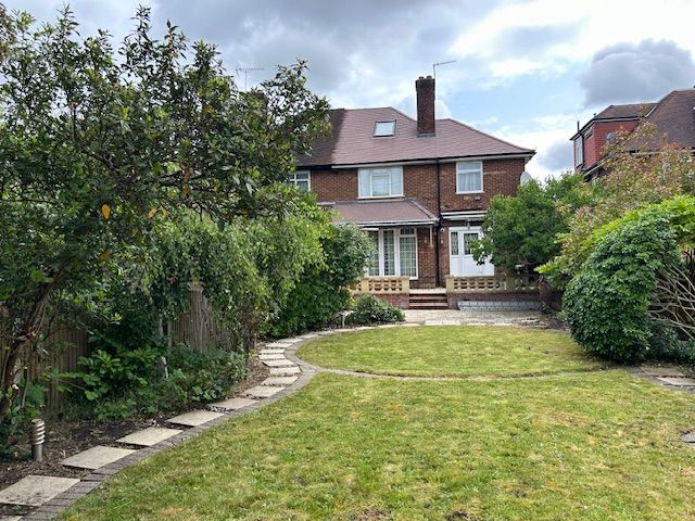 Property photo 2 of 11