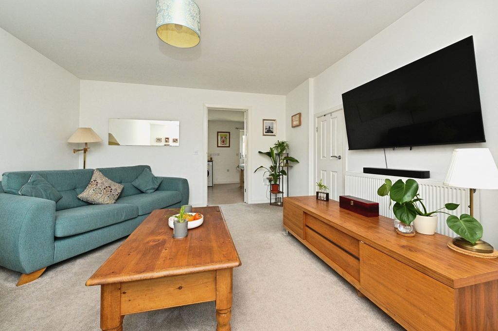 Property photo 2 of 20 96A005