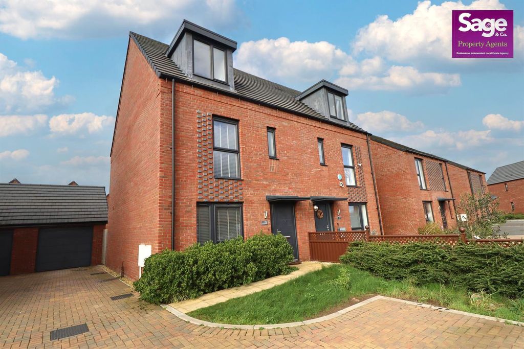 Property photo 1 of 28