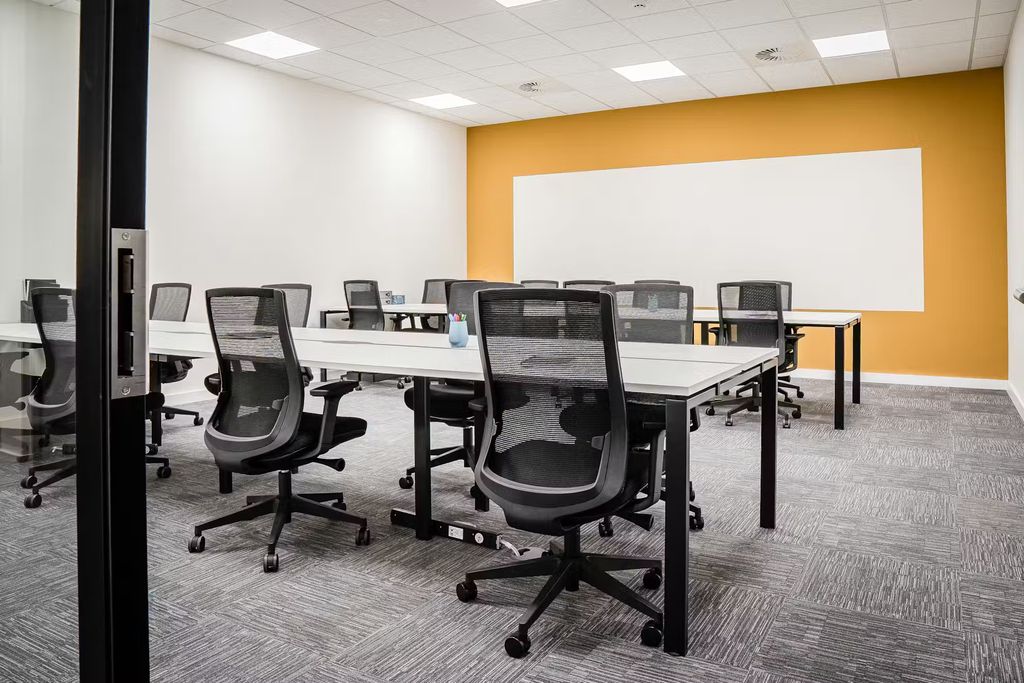 Property photo 1 of 9 Office