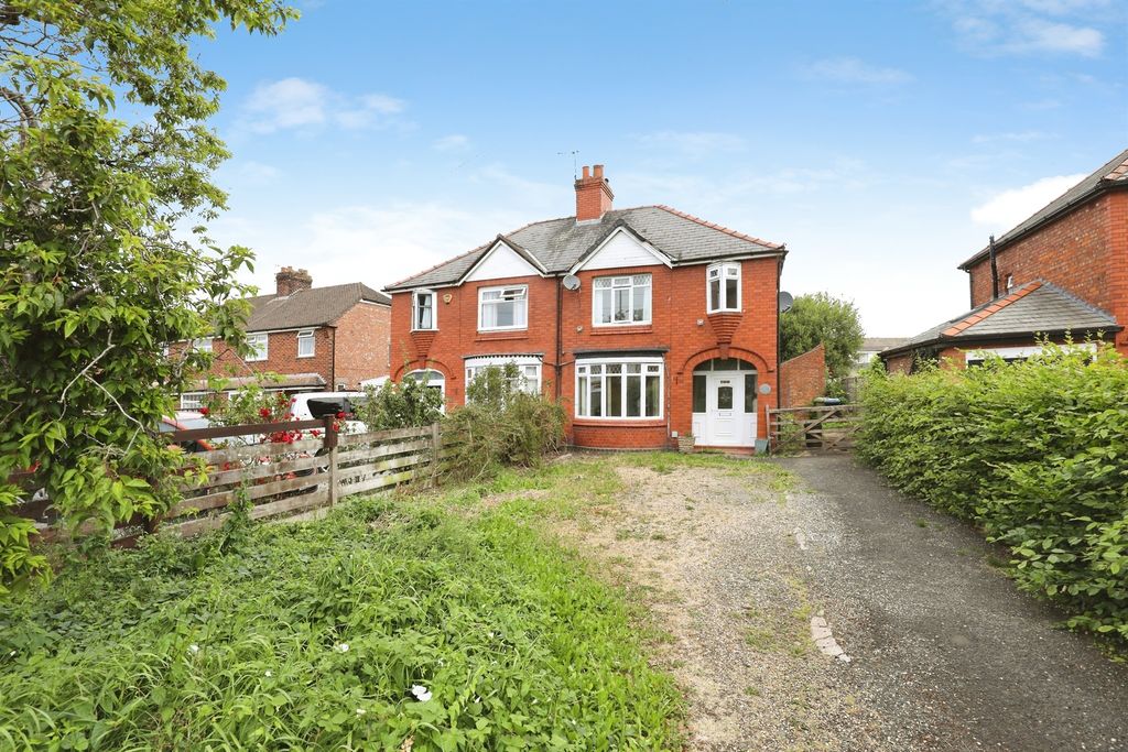 Property photo 2 of 21