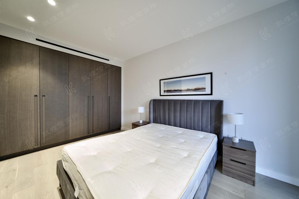 Property photo 1 of 8 Bedroom