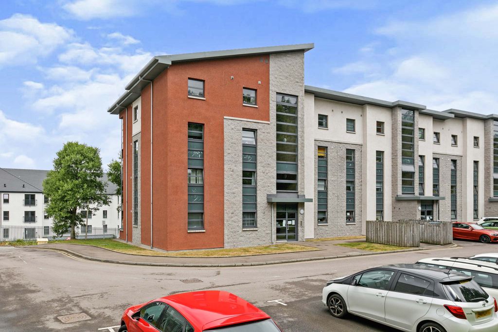 Property photo 1 of 14 Front