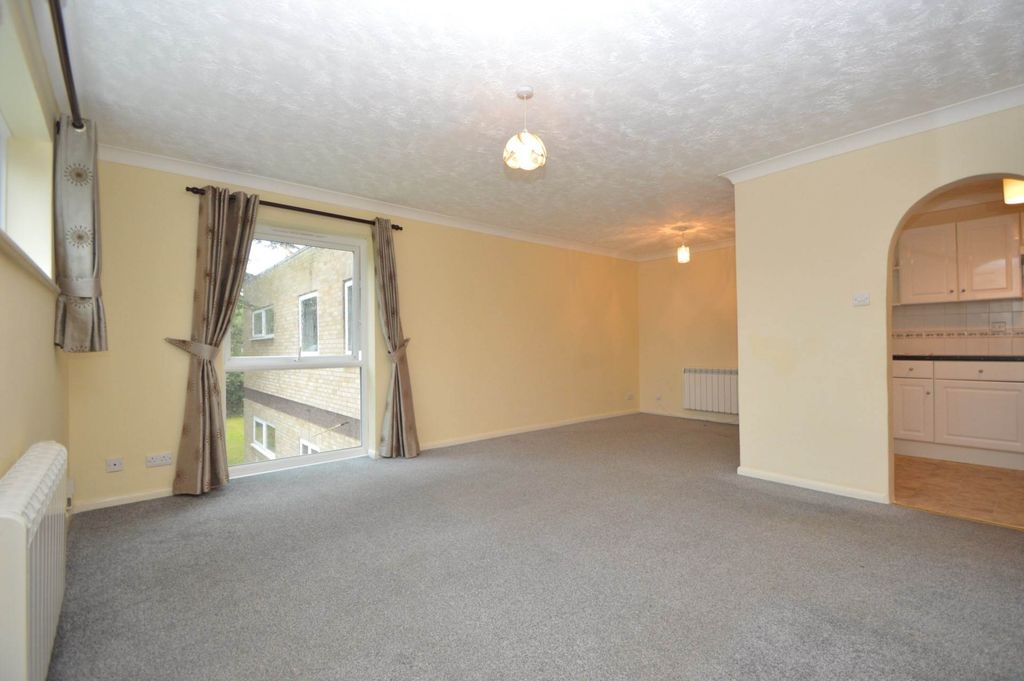 Property photo 2 of 6