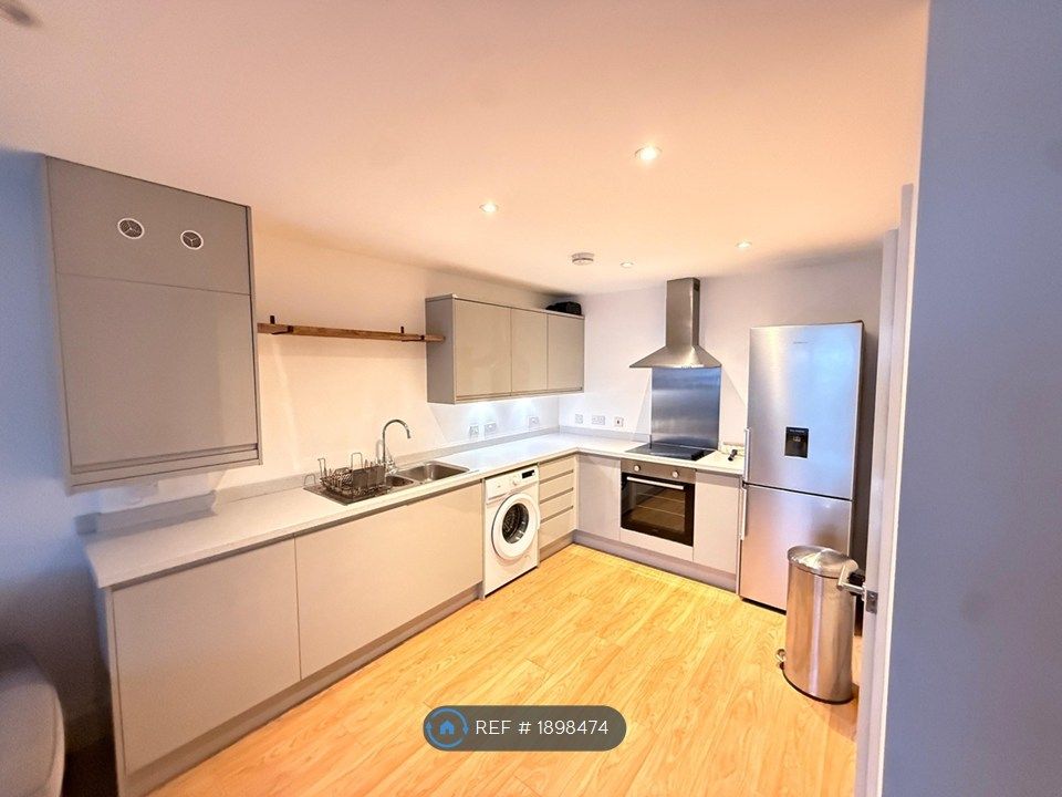 Property photo 3 of 7 Kitchen