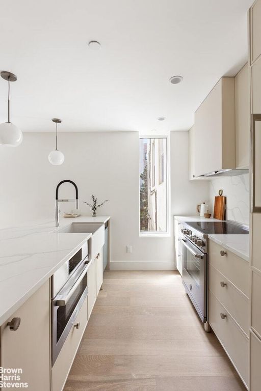 Property photo 3 of 12 <Alttext/>