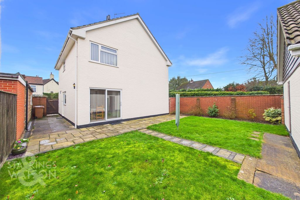 Property photo 3 of 25