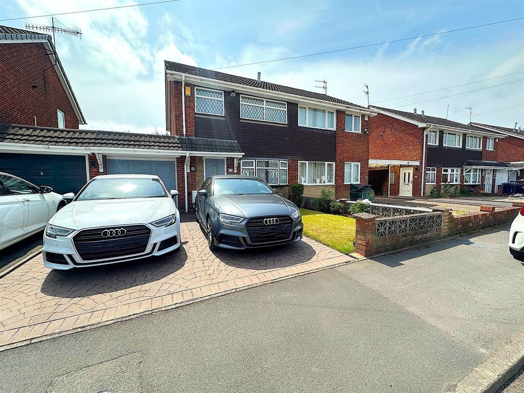 Property photo 2 of 24 4444.Jpg