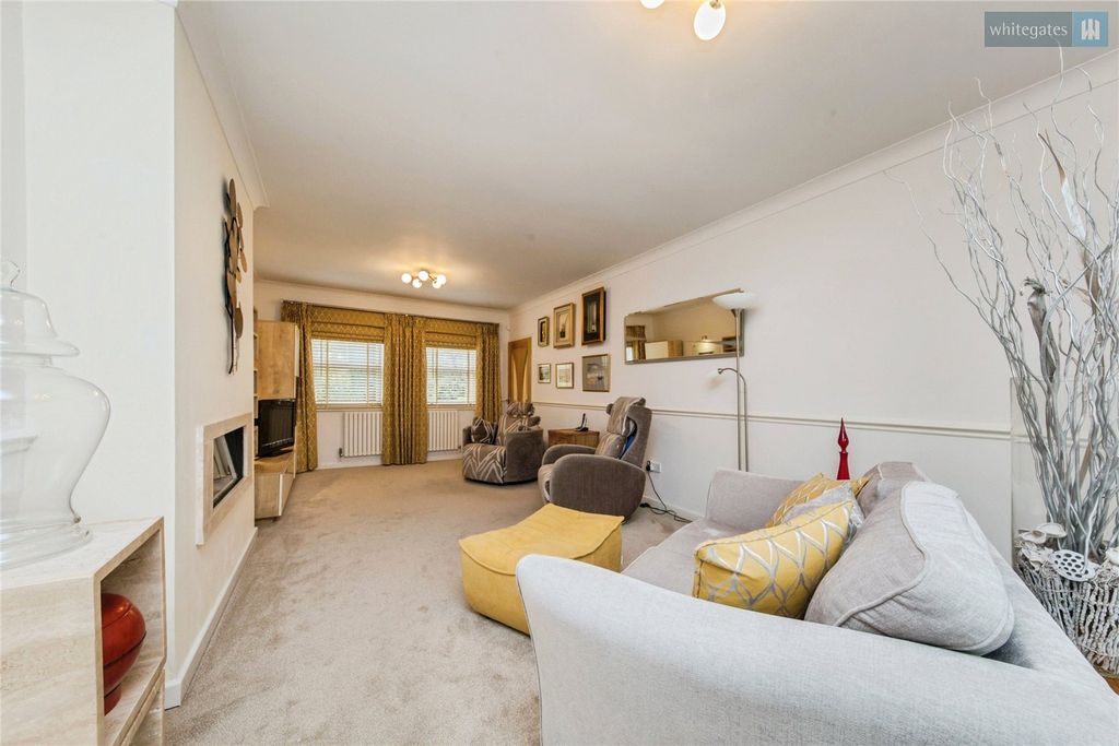 Property photo 3 of 29 Picture No. 17