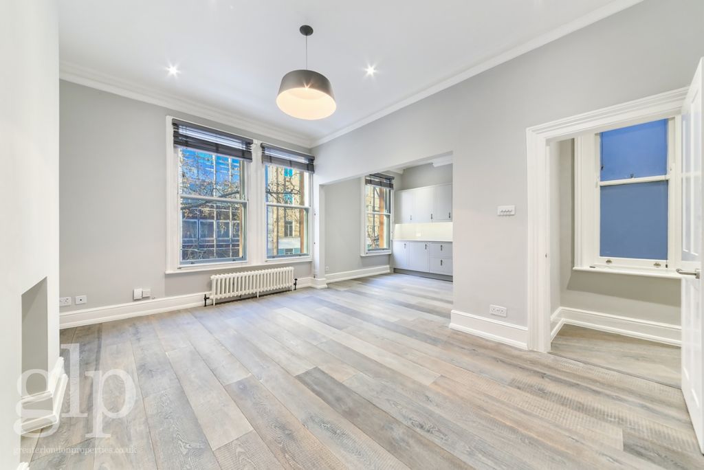 Property photo 2 of 19 977475