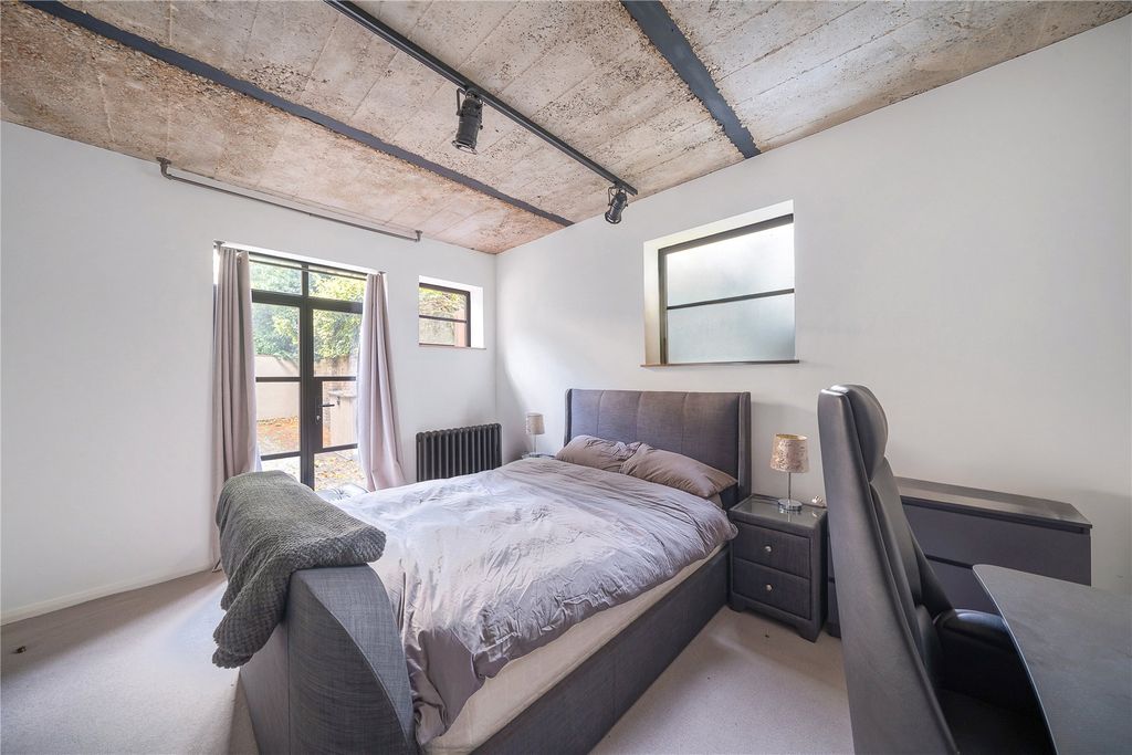 Property photo 3 of 9 Picture No. 13