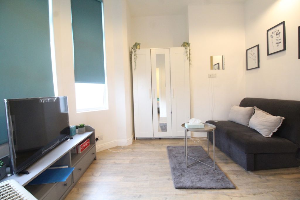 Property photo 3 of 8 Img_8771.Jpg