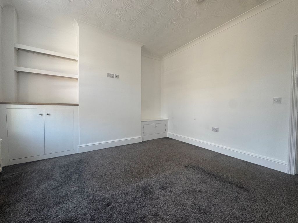Property photo 3 of 12 Clifton Reception1