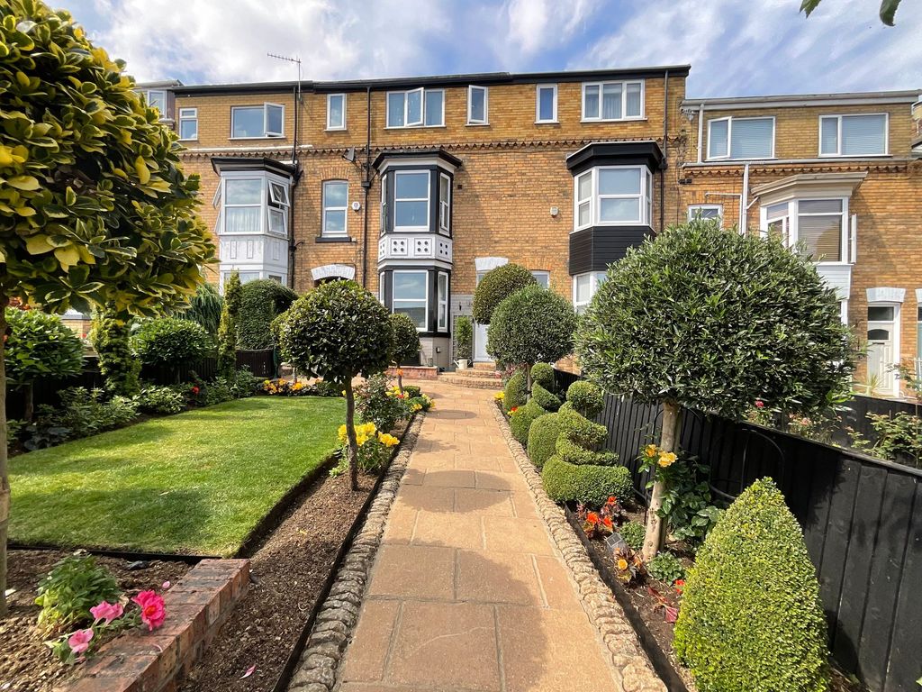 Property photo 1 of 33