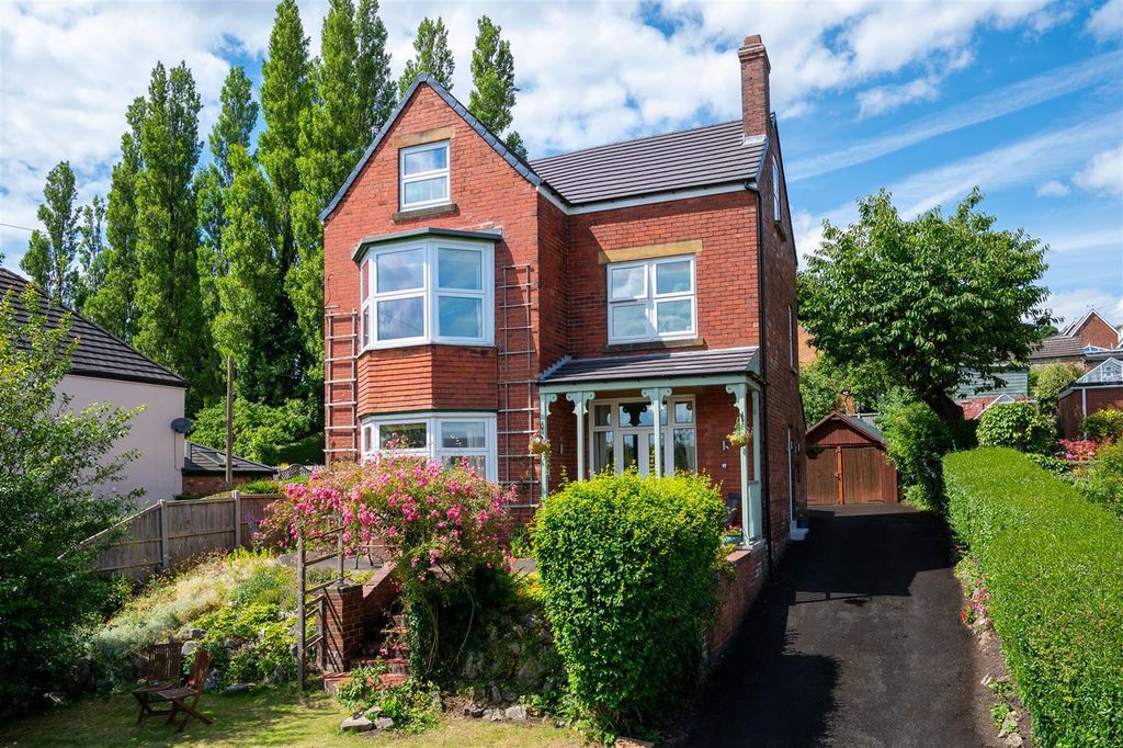 Property photo 1 of 28 Snape Hill 1.Jpg