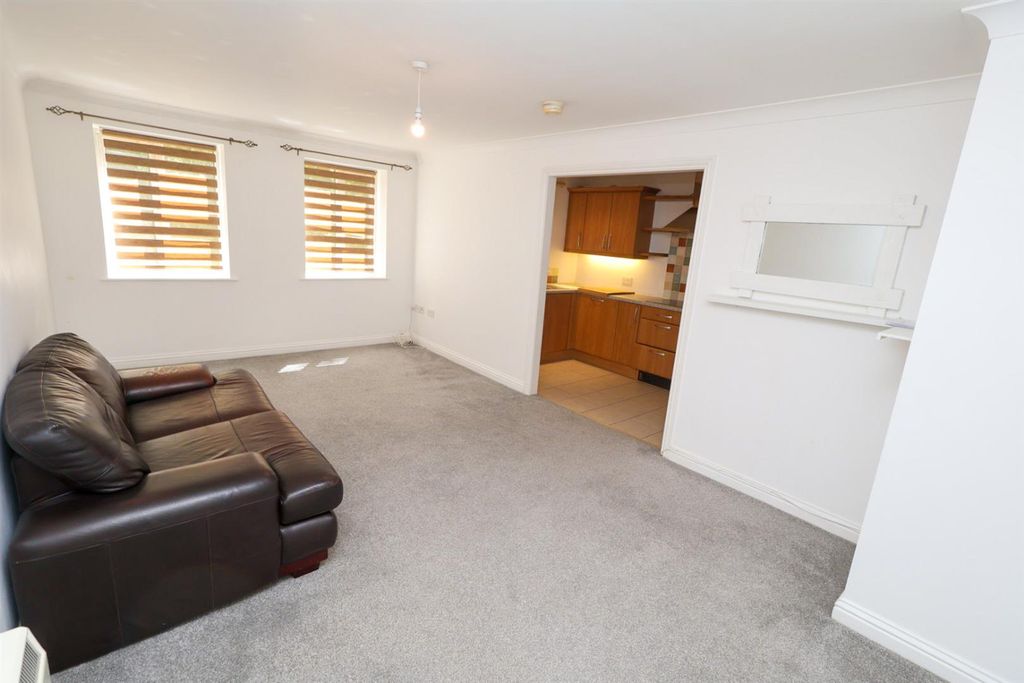 Property photo 3 of 13 11.Jpg