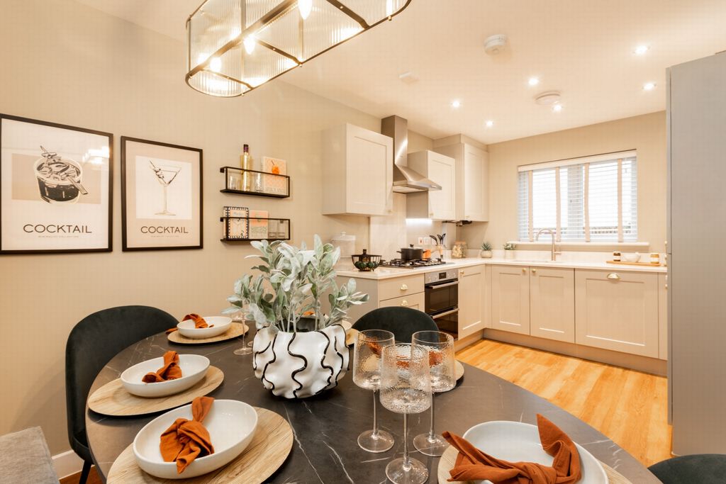 Property photo 3 of 24 Kitchen/Dining Room